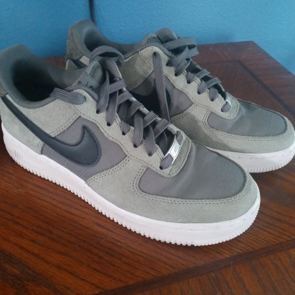 Nike Air Force 1 Size 6.5